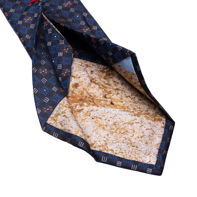 Kravata CROATA Dubrovnik Tematski  Glagoljica Tamno plava  Svila 100%  